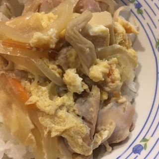 鶏肉の卵とじどん